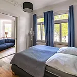 Modern 6 Bathroom In The Villa