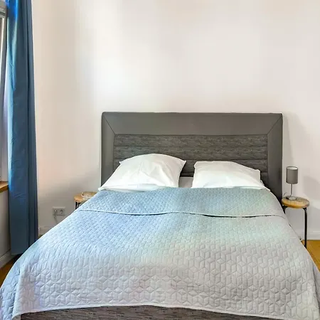 Вилла Modern 6 Bathroom In The