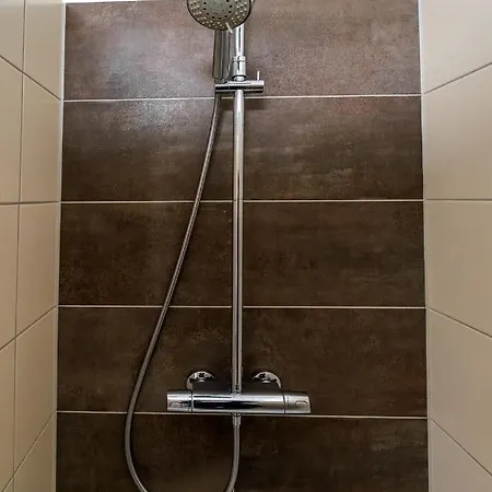 Modern 6 Bathroom In The *