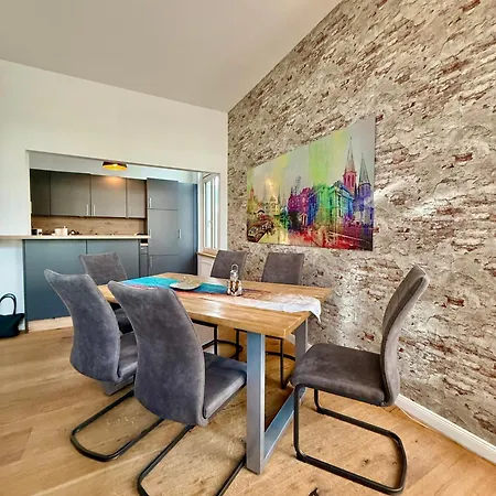 Вилла Modern 6 Bathroom In The Ольденбург