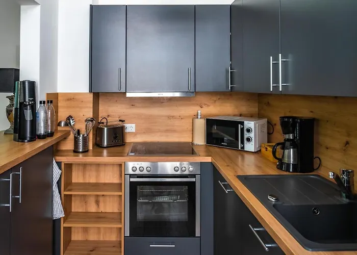 Vila Modern 6 Bathroom In The *