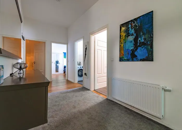 Вилла Modern 6 Bathroom In The Ольденбург